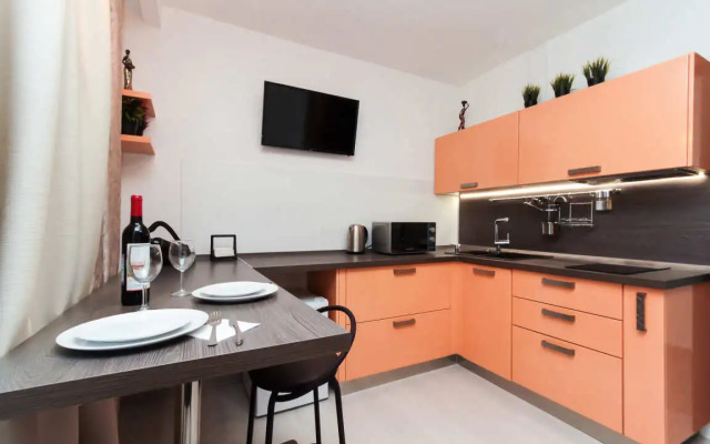 Апартаменты Домант Орджоникидзе 33 (1)