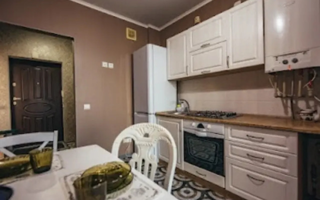 V Tsentre Kaliningrada Na Gorykogo Apartments