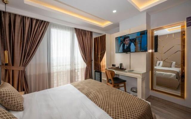 Luxury Airport Hotel by Zazzoni