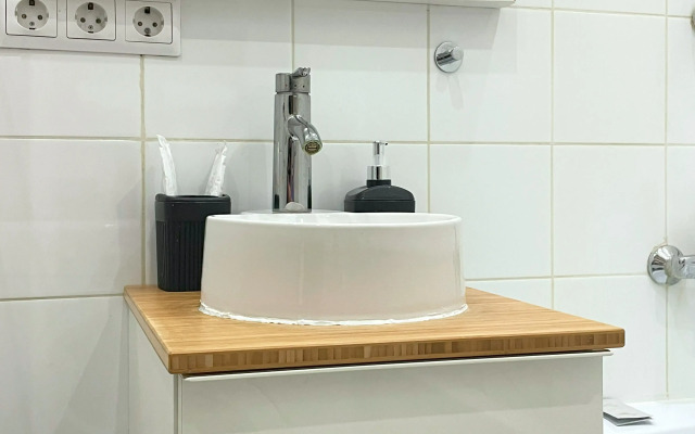 Prostornye u metro Tsska Apartments