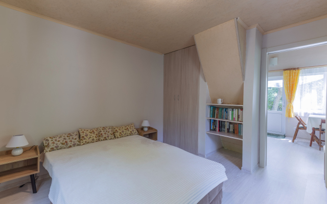 U Zapovednika Guest House