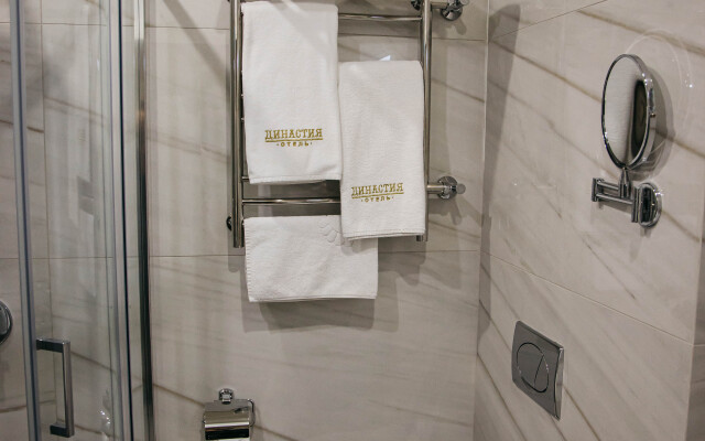 Отель Династия