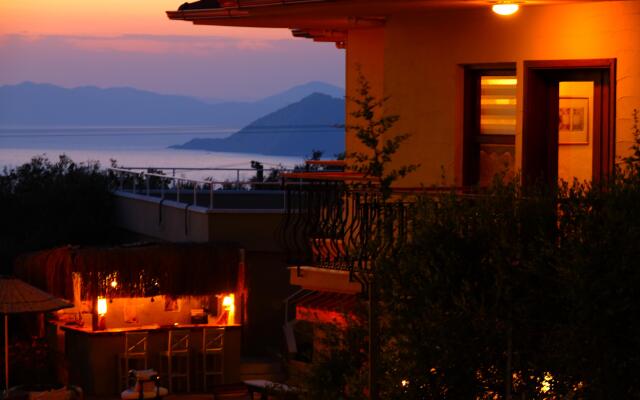 Mandarin & Mango Boutique Hotel