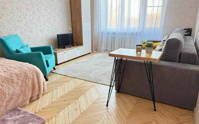 V Tsarskom Sele Flat