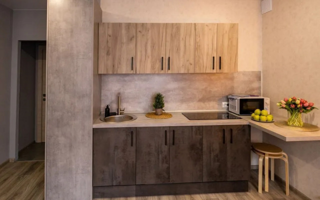 Na Ulitse Lemesheva 10 S Balkonom Flat