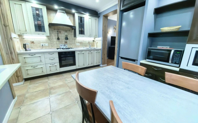 Частный дом Дом с бассейном и сауной