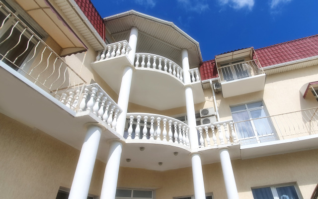 Garmoniya Guest House