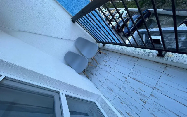 Studiya 14 Na Ulitse Gaydara 22k1 Flat