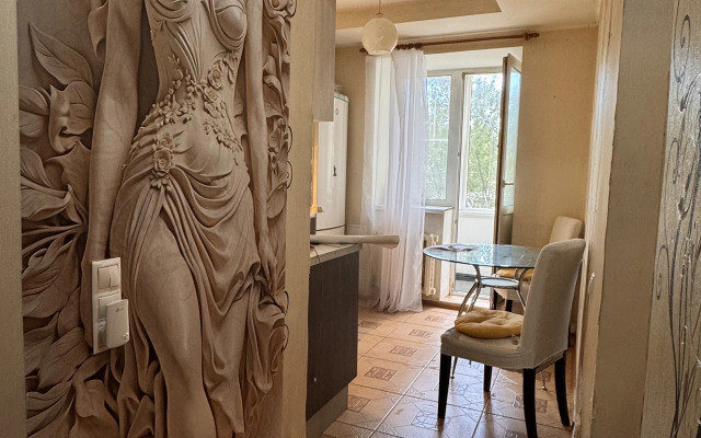 Квартира Двухкомнатная Кирова 6