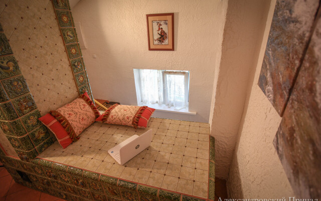 Отель Гостиничный рыболовно-охотничий комплекс Александровский Причал