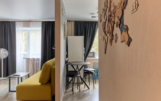 Kvartira Bul'var 1k apartamenty na 4h gostej v centre radom s UGMK, sad im. Engel'sa