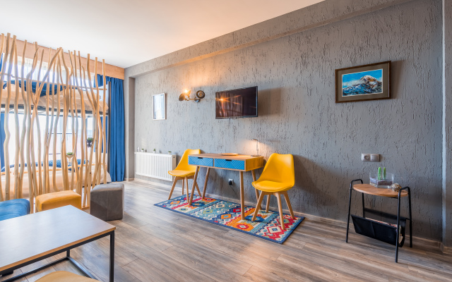 Touch The Mountains Twins New Gudauri Hotel