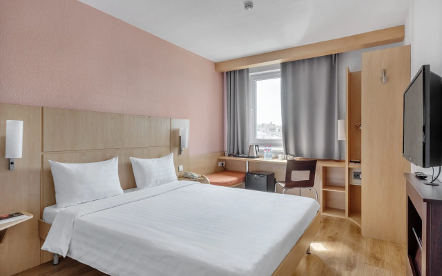 Отель Azimut Бауман Казань