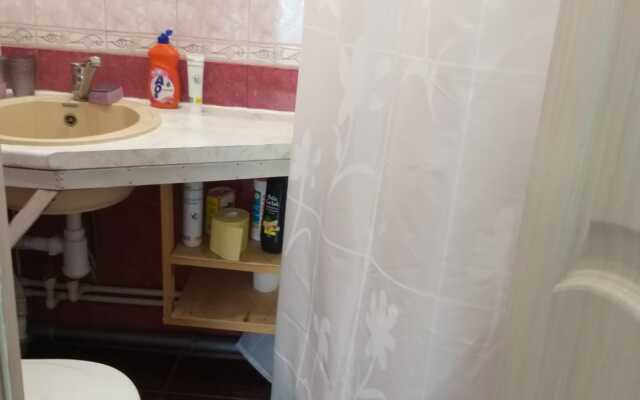 Parizh Na Shkolnoy Apartments