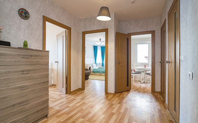 Апартаменты двухкомнатные c видом на Волгу на Волжской набережной  25, м.Cтрелка. Сова-Дом