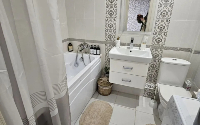 Na Prospekte Druzhby 19b Flat