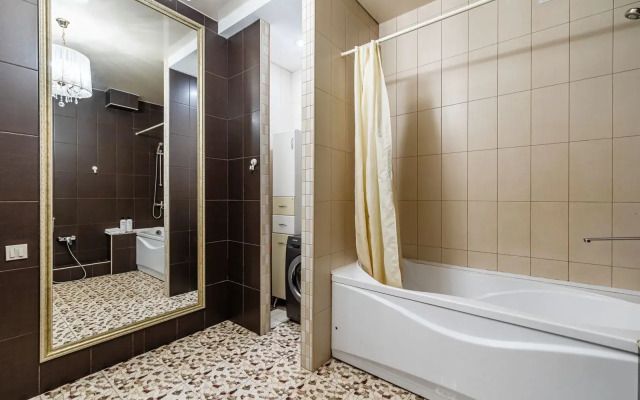 Flat Dvukhkomnatnaya Klassicheskaya Na Bolshoy Krasnoy 63