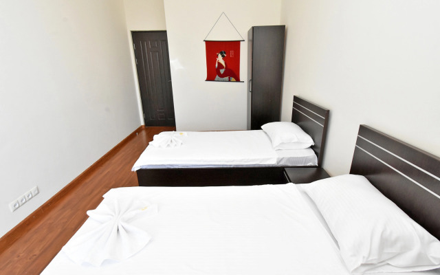 4-Komn. V Zdanii Bulvar Plaza, di644 Flat