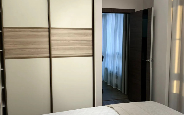 Квартира Огромная квартира с двумя спальнями и детской