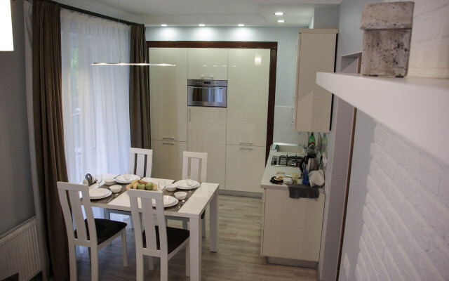 Апартаменты "Из Дома в Дом на Аптечной"