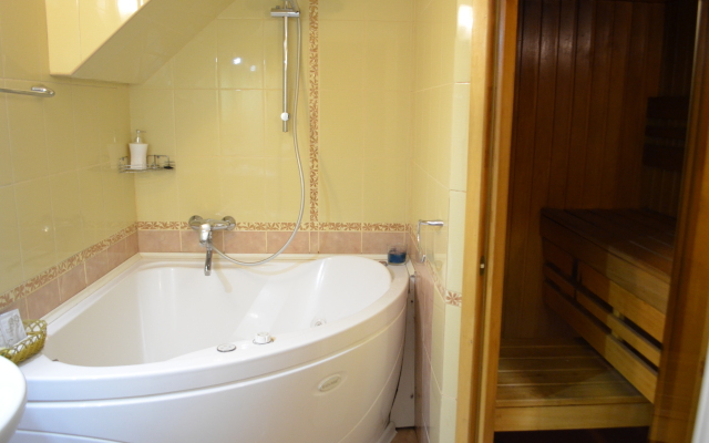 Na Galernoy Deluxe Hotel