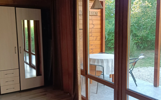Chalet Vardan Bungalow