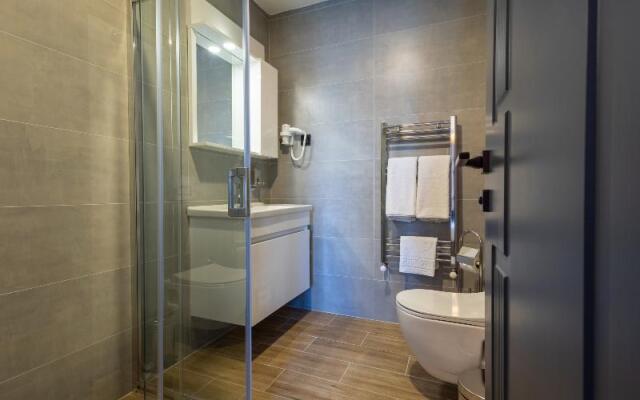 Отель Leliko Suites