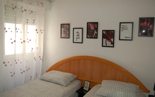 Ispaniya Uyutnaya Kvartira 200m ot Morya Apartments