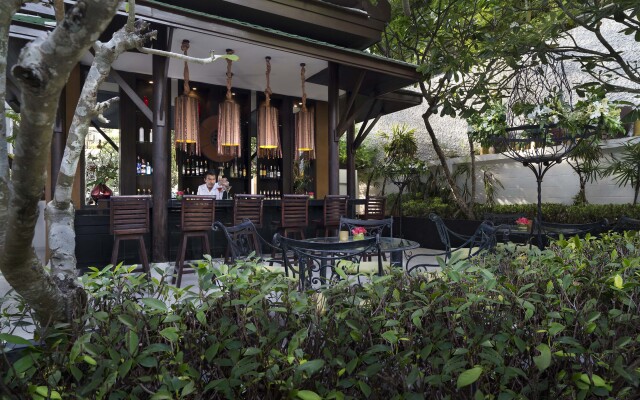 OUTRIGGER Surin Beach Resort Hotel