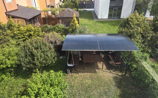 Na Zarechnoy 4  Private house