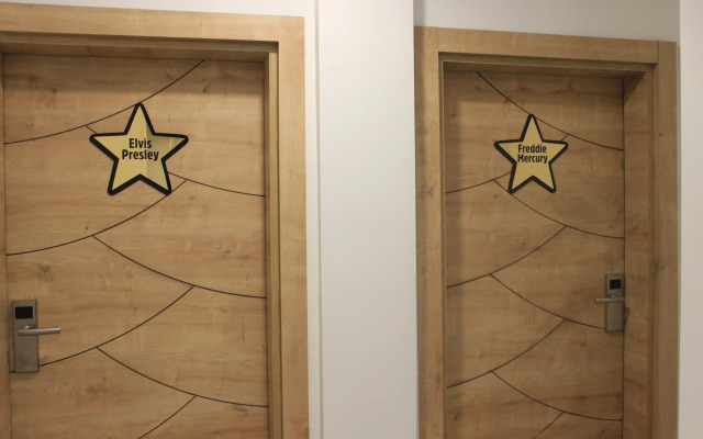 Retro Star Suites Hotel