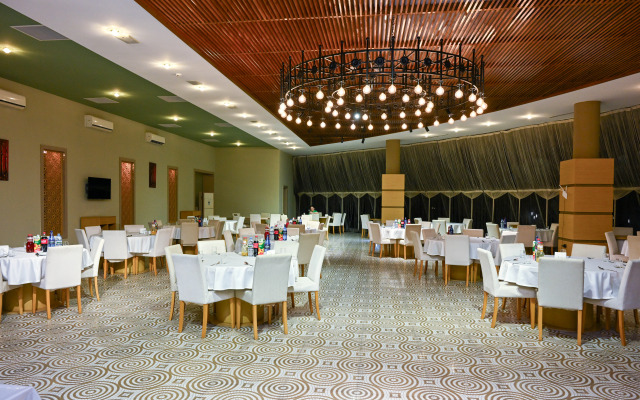 Arena Sheki Hotel
