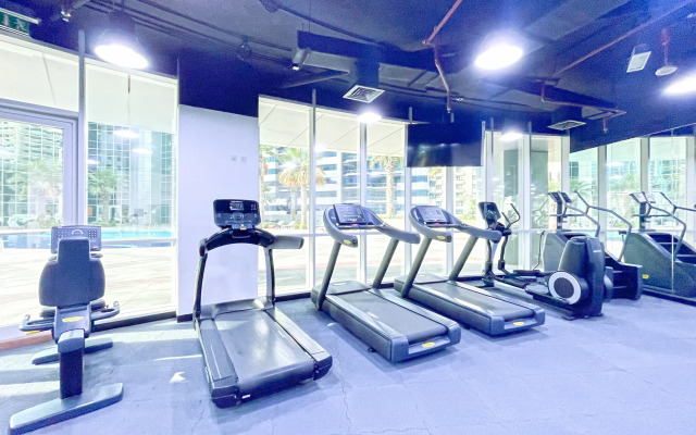 Bnbme DAMAC Waves Tower, 3 BDR Maids Apartments