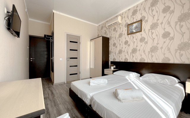 Kipr Guest House