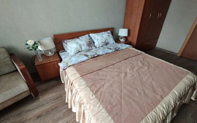 Na Ulitse Nikolaeva 44 Flat