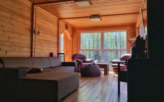 Дом с баней и камином