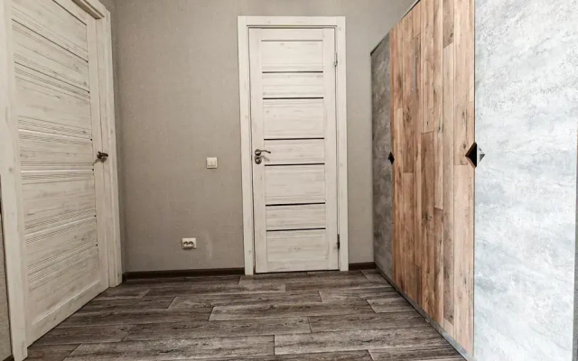 Квартира Шикарный Вариант для Семьи (82-18)