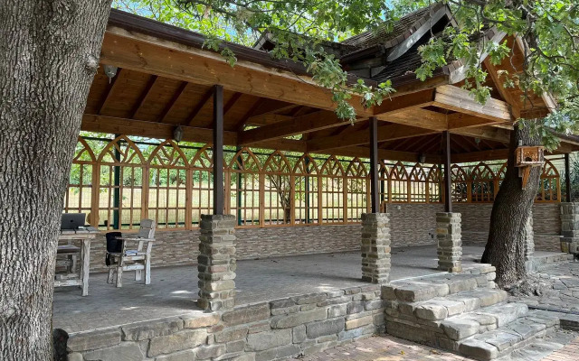 Persikovy Zamok Private House