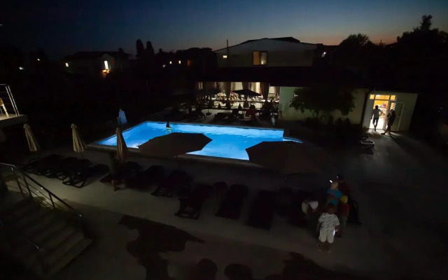 Bronau Asya Guest house