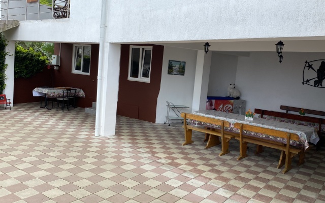 Robinzon guest house