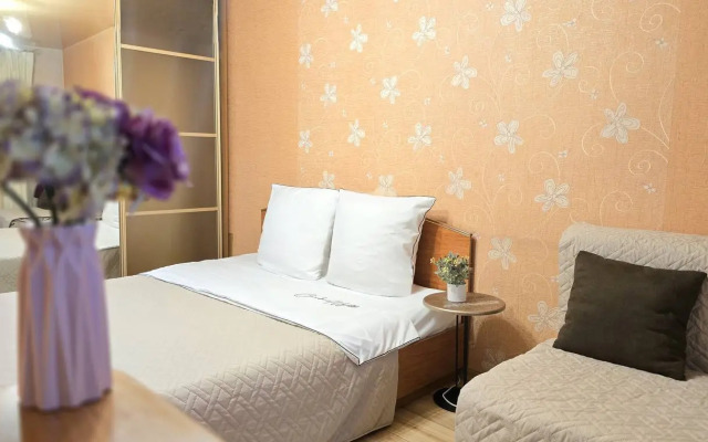 Апартаменты 2-х комн в центре города в Уссурийске