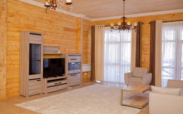Ski Paradise Karakol Hotel