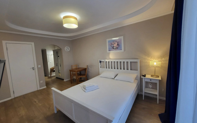 Studiya Na Ervye 16 Etazh Flat