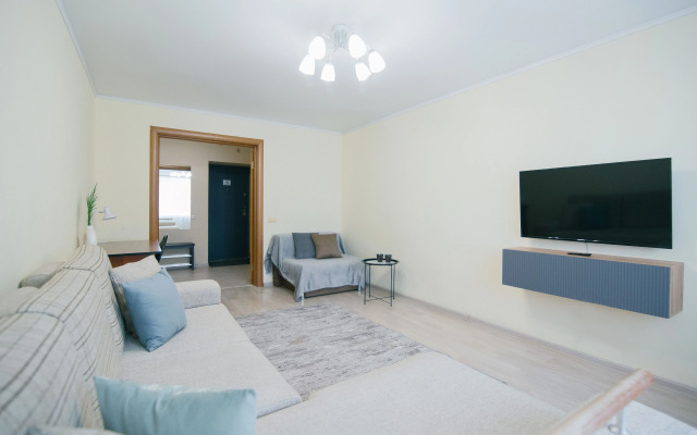 Апартаменты Большая двухкомнатная квартира напротив ДВГУПС