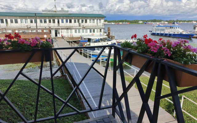 Domik Kapitana Guest House