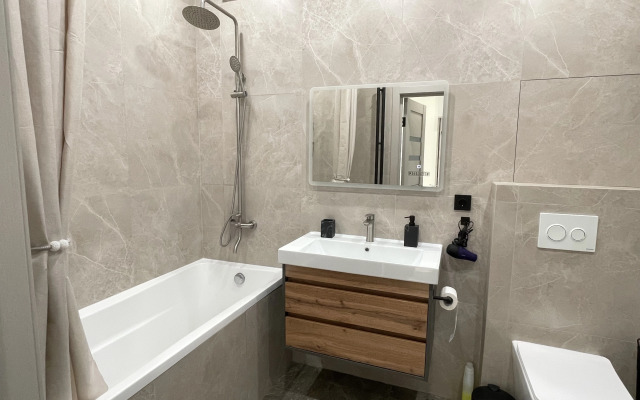 1+ V Tikhom Sovremennom ZHK Verno Flat