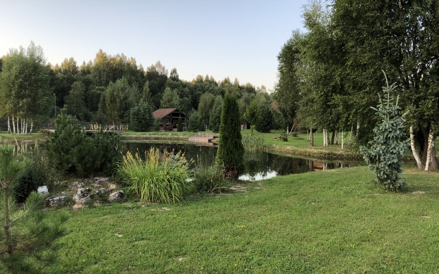 Гостевой Дом с Клёвой Рыбалкой в Своём Пруду, Около Реки