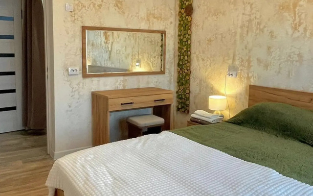 Частный Дом на Вишневом Переулке 19