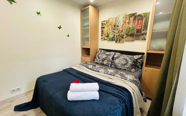 Квартира GoldApart Качалинская 9