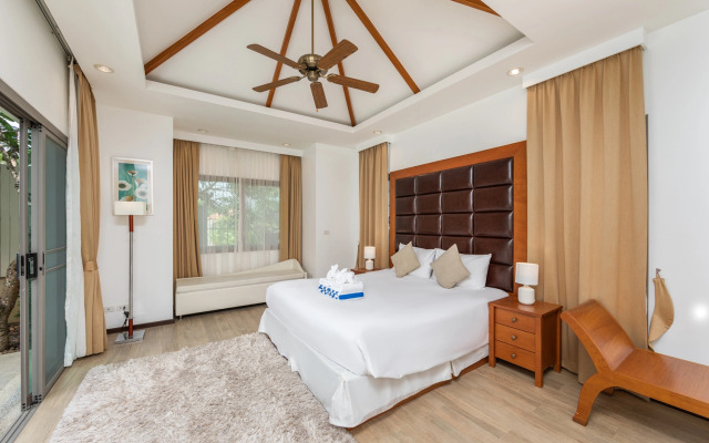 Вилла Nai Harn Pool Villa Bond